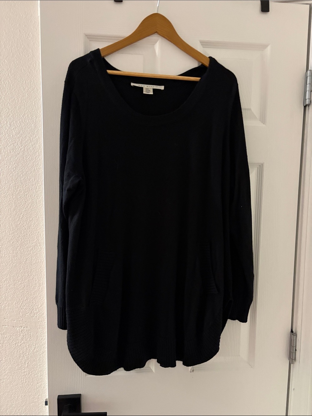 Max Studio Black Long Sleeve Pocket Sweater